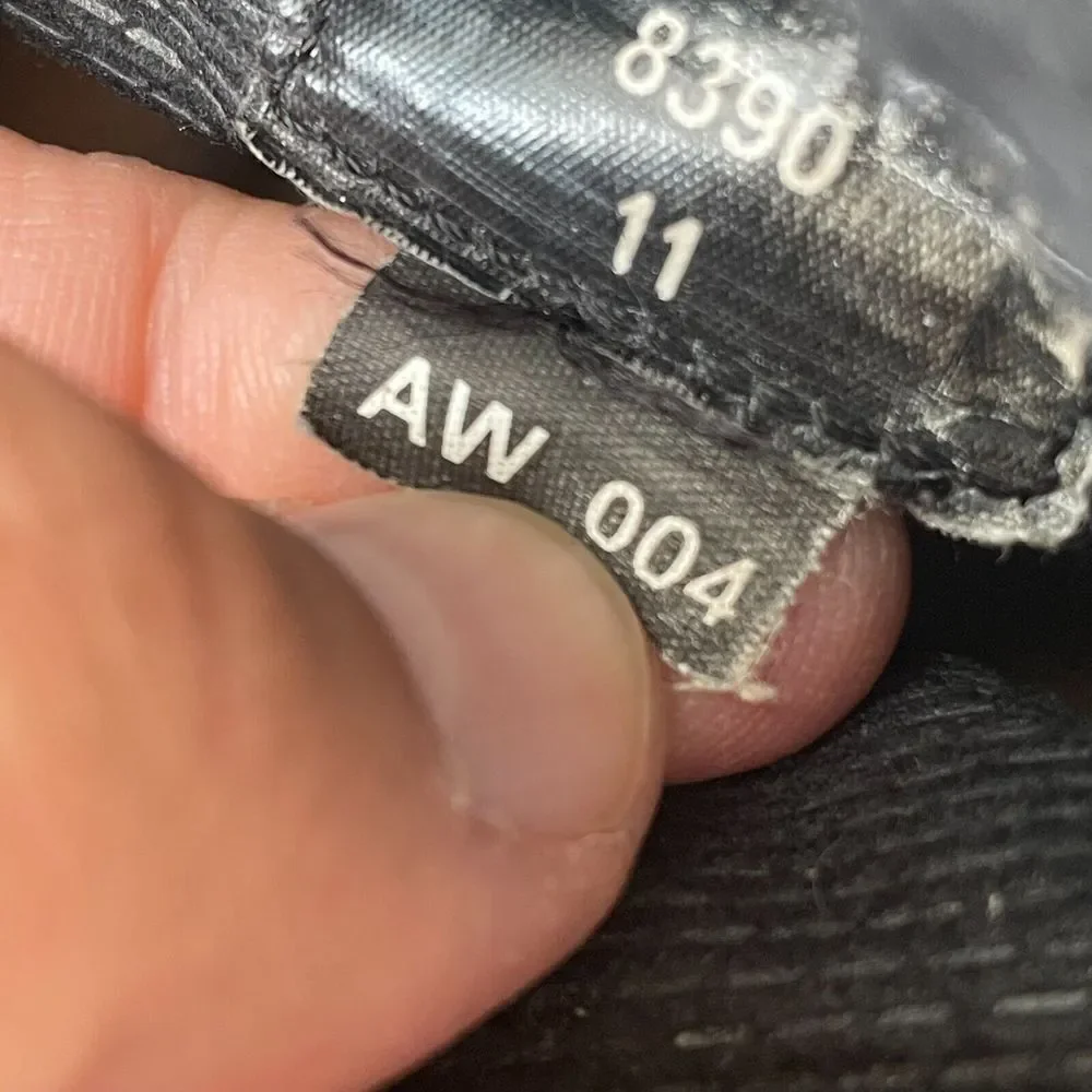 Dr. Martens please listed daily